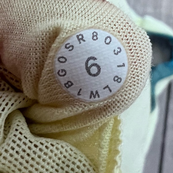 LuluLemon bra tank - Picture 6 of 7